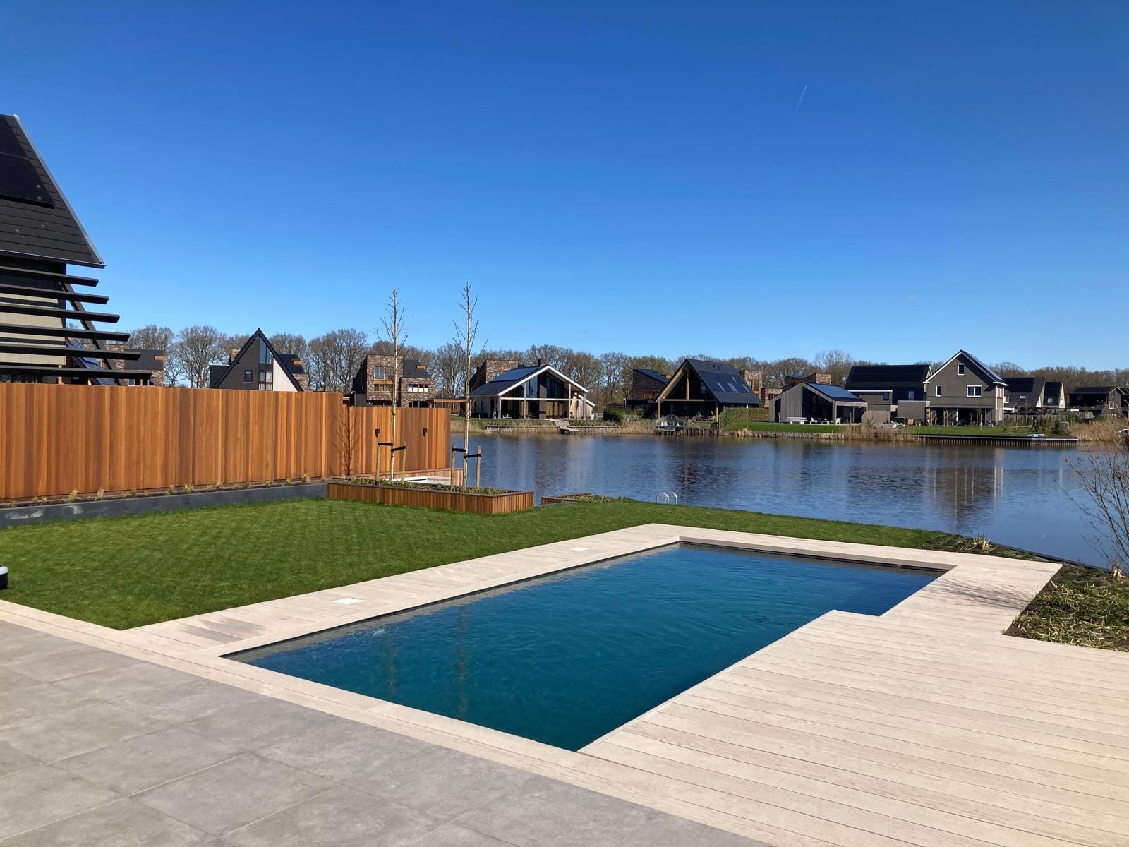 Vossebeld Zwemmen | Zwembaden Hoogeveen & Drenthe - Eelderwolde