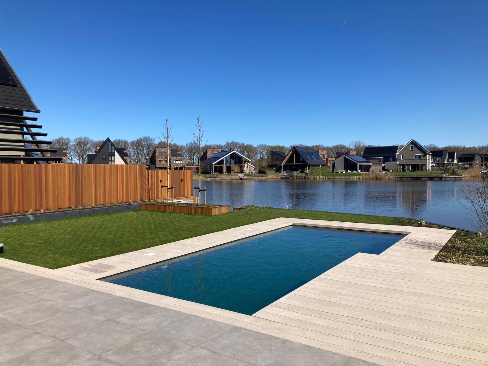 Vossebeld Zwemmen | Zwembaden Hoogeveen & Drenthe - Eelderwolde